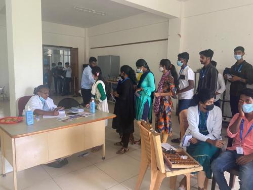 blood-donation-04