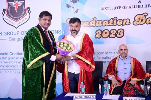 graduation23005
